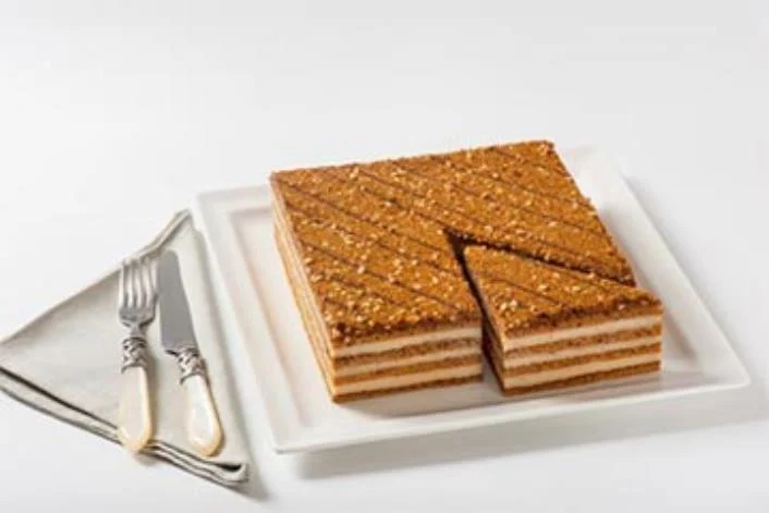 Balenka Ballı Cevizli Pasta