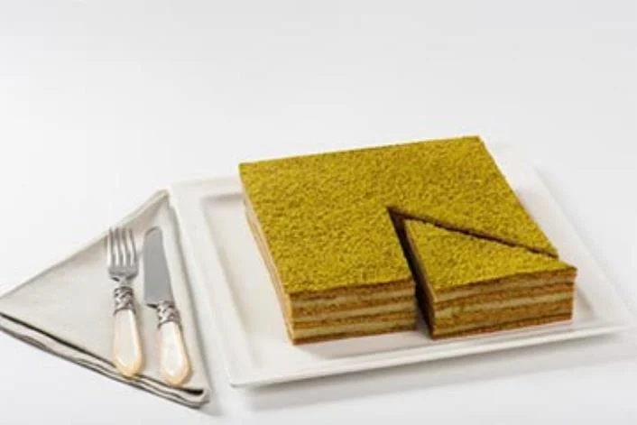 Balenka Ballı Antep Fıstıklı Pasta
